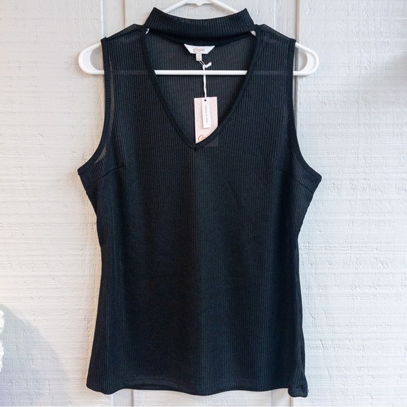 DONATING 08.01.2025 | Candie’s Gigi Mock-Neck Rib-Knit Tank Top - Picture 1 of 7
